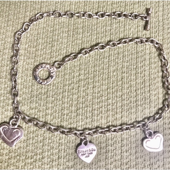 Tiffany & Co. Triple Heart Necklace Authentic - Picture 5 of 6
